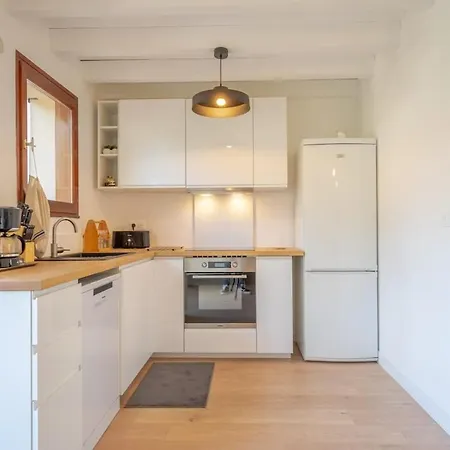 בית נופש House, Beach, Downtown, Port, Walking Distance